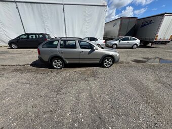 Skoda octavia 4x4 scout 2.0 tdi 2009 - 12
