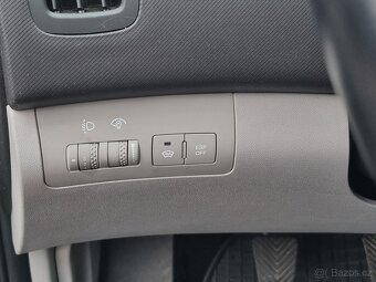 Kia Ceed 1.4i 80kW 2007 Hatchback 2.majitel 116 980 km - 12