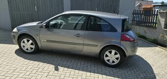 Renault Megan - 12
