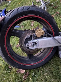 Podvozek na Honda VTR 1000F Firestorm - 12