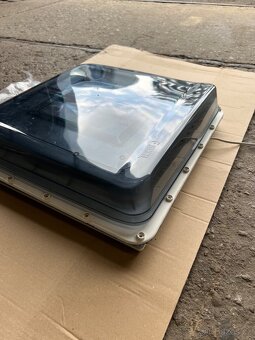 Střešní ventilátor Fiamma Turbo Vent Polar 12V - 12