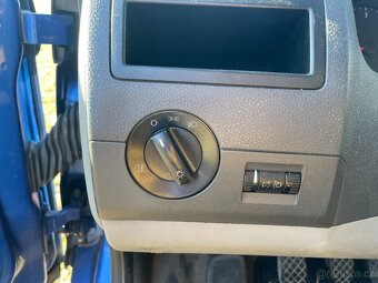 VW Transporter T5 9míst - 12