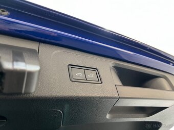 Volkswagen Passat combi 2.0TDi,140kW,DSG,4x4,LED, ZADÁNO - 12