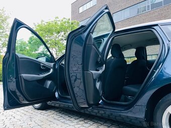 Volvo V40 2.0D3 130KW 5V MANUÁL KAMERA ODPOČET DPH 1 MAJITEL - 12