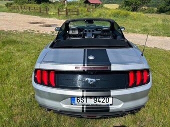 Ford Mustang Convertible, facelift - 12