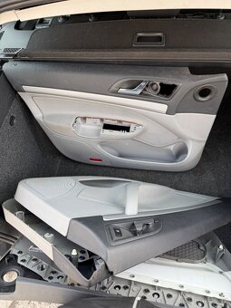 Zadní část + světlý interiér Octavia 2 Facelift - 12