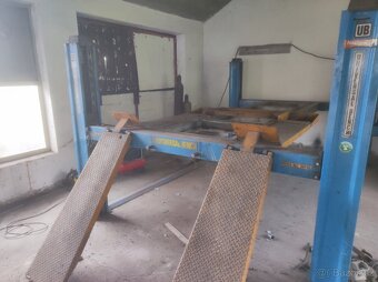 Čtyřsloupový elektrohydraulický zvedák - 12