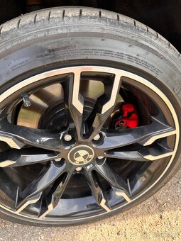 BMW e91 najeto 195xxx  330xd - 12
