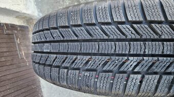 Prodam kompletní zimní sadu kol 215/65R17 - 7Jx17 - 12