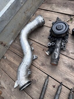 Díly na W211 om648 - 12