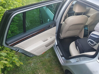 Škoda Superb combi 2,0 TDi DSG TOP VÝBAVA - 12