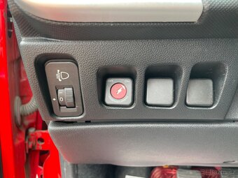 Peugeot 206, 1,1 44kW, SERVISKA - 12