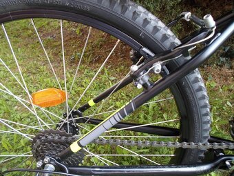 Černé dětské kolo 9-12 let, 24" palců - 12