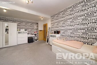 Prodej rodinného domu 198 m², pozemek 278 m² - 12