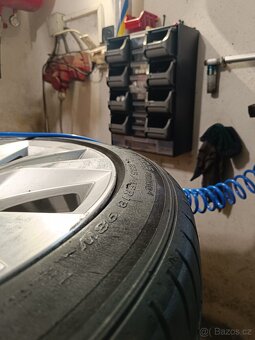 2ks letni 235/45/18 Hankook - 12