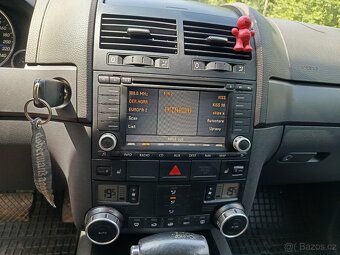 VW Touareg 3.0 TDI V6 165kW 2006 BKS automat - 12