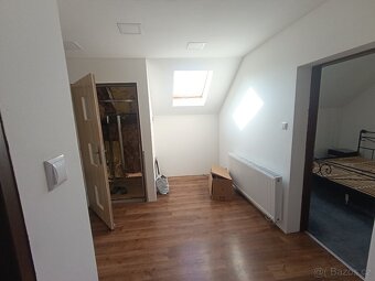 Pronájem  podkrovního bytu 1+kk Bystřice - 12