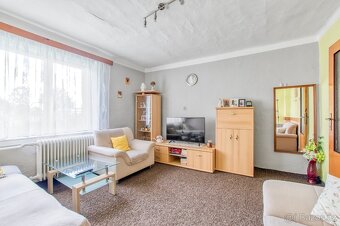 Prodej rodinného domu k rekonstrukci Lučina - 12