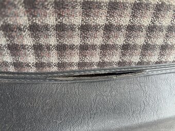 Mercedes 190 w201 Sportline interiér - 12