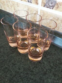 Skleněné mísy, vázy, tácy, cukřenka, konvička, popelníky, - 12