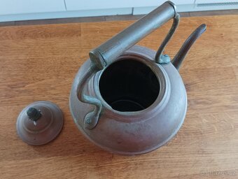 FRANCOUZSKÁ STAROŽITNÁ MOSAZNOMĚDĚNÁ KONVICE RUČNĚ VYROBENÁ - 12