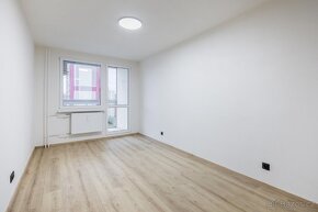 Byt 2+kk s rozšířenou lodžií a klimatizací, 39m² - 12
