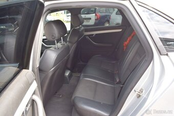 Audi A4 B7 3.2 V6/S-LINE/MANUÁL/4X4/ - 12