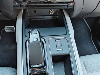 Citroen C5 Aircross Plugin Shine 225k, 35 000km top stav DPH - 12
