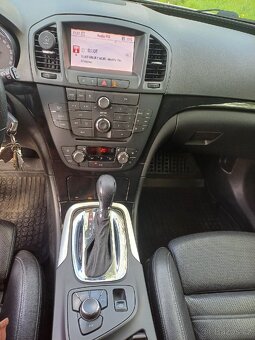 Opel Insignia Bi-turbo - 12