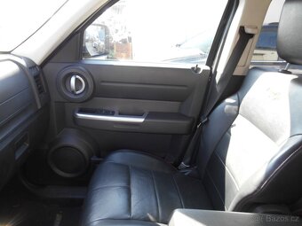 Dodge Nitro 2,8 RT TOP 2008 DÍLY - 12