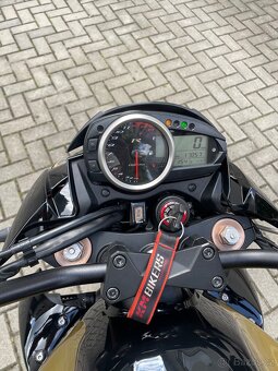Kawasaki Z750 - 12