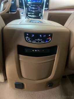Cadillac Escalade 6.2Long V8 Platinum 8 mist EU verze - 12