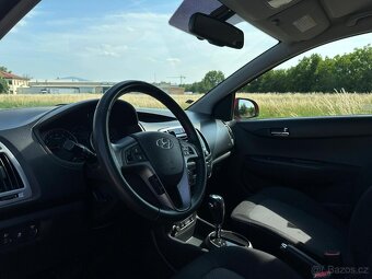 Hyundai i20 1.4i 16V Style A/T - 12
