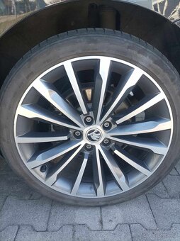 Škoda Superb 2.0TDI L&K140kw DSG -ČR - 12