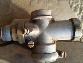 Soubor karburátorů 2x Jawa pérák, 2x Čz 125/150, 1xJawa 250 - 12