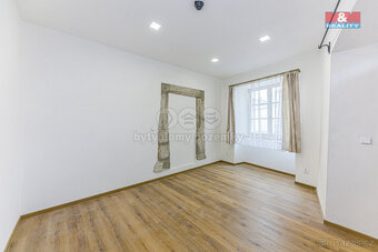 Pronájem bytu 1+kk, 53 m², Kutná Hora, Jungmannovo náměstí - 12