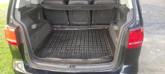 Volkswagen Touran 1.4 TSI, 103 kW, 7 míst, r. v. 2013 - 12