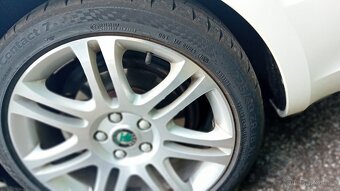 Škoda Superb 2.0 TDi 125kW DSG NAVI, KŮŽE - 12