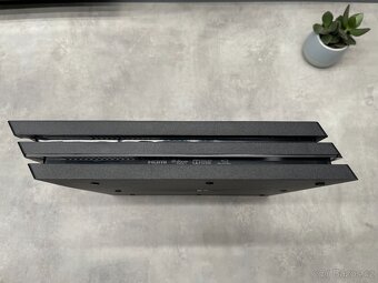 PS4 Pro v krásném stavu 1TB+1TB a hry (PlayStation 4) - 12