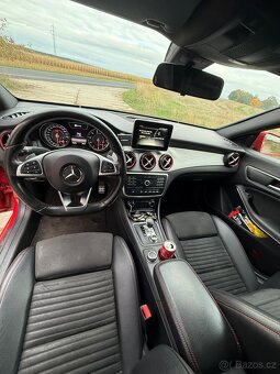 Mercedes-Benz CLA 45 AMG - 12