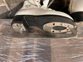 Dívčí lední brusle BOTAS - 12