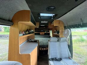 Volkswagen LT 35 s obytnou vestavbou - 12