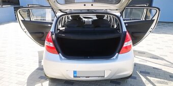 Hyundai i20 1,2i - 16V - 57kw. . HEZKÝ STAV i VÝBAVA - 12