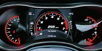 Pronájem vozu Dodge Durango 6.4 SRT - 12