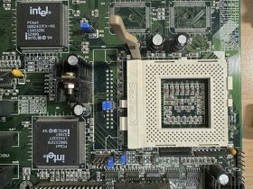 QDI P5I437P410/FMB Socket7 + Pentium 120MHz + 4xRAM + Cooler - 12