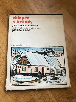 Knihy,komiks,leporelo Hašek/Světlá/Foglar/Háj/Lada - 12
