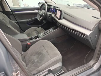 VW Golf 8 Variant 2.0TDI 85kW DSG Virtual Panorama Full LED - 12