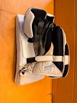 SET LAPAČKA A VYRÁŽEČKA  CCM AXIS/ 2 REEBOK 28 - 12