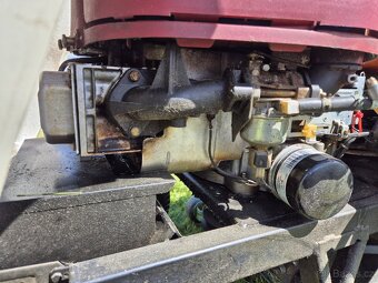 Zahradní sekací traktor Viking s hydropojezdem - 12