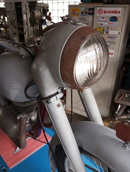 Jawa pérák 250 - 12